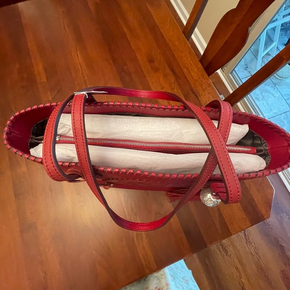 NWT BRIGHTON GABRIELLA MEDALLION TOTE - Picture 8 of 15